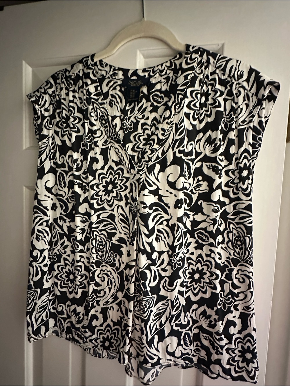 Rachel Black and White Floral V-Neck Cap Sleeve Top